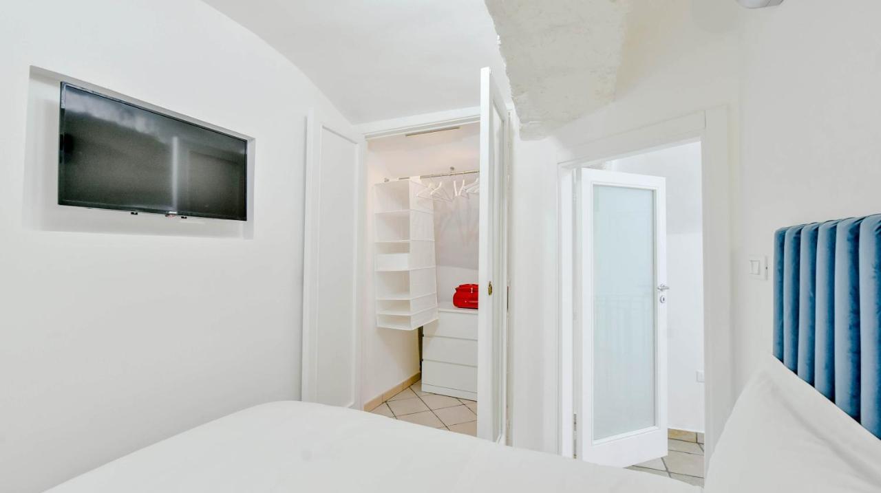 Grotta Antigone - 3Min Dal Centro Storico Apartment Ostuni Luaran gambar