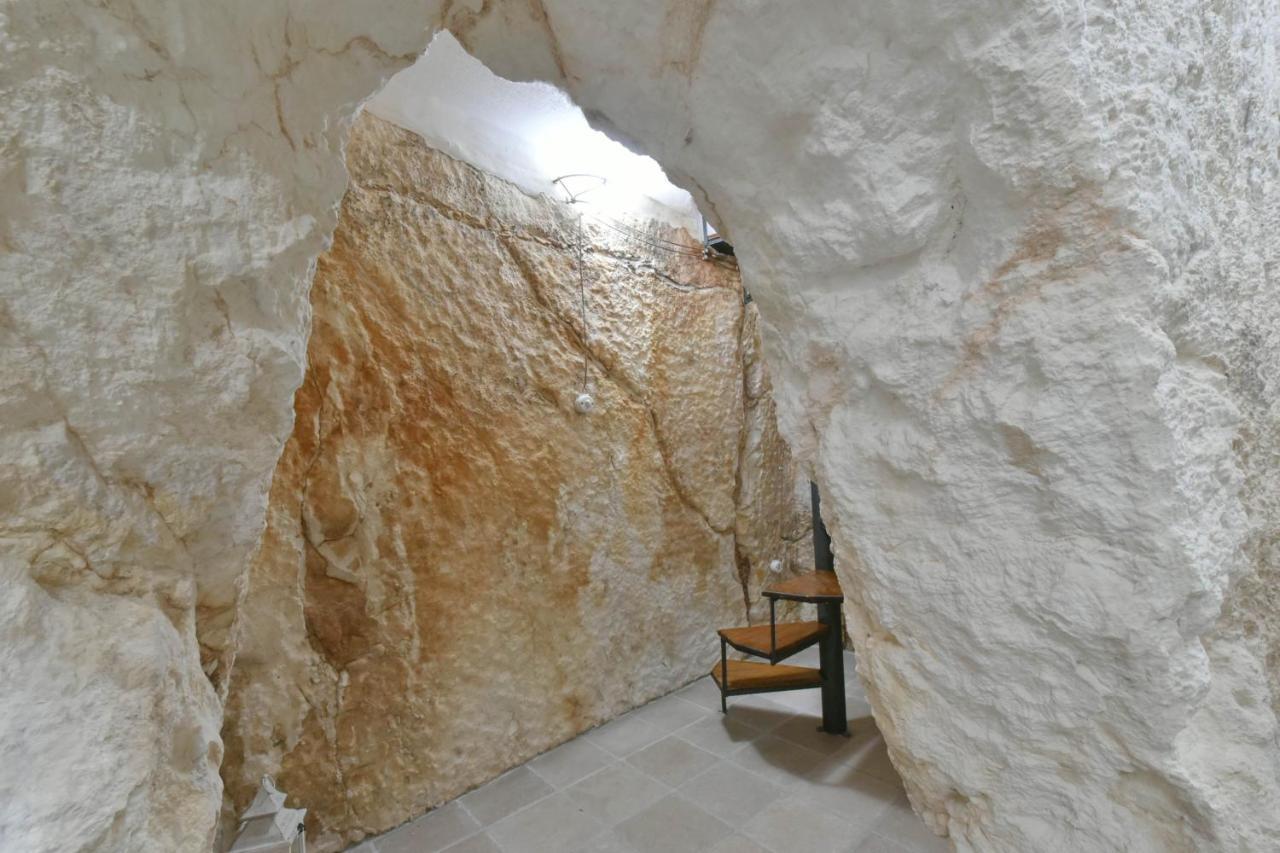 Grotta Antigone - 3Min Dal Centro Storico Apartment Ostuni Luaran gambar